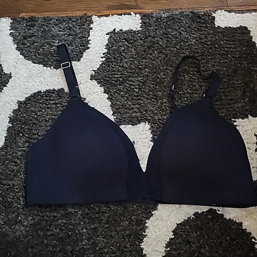Lively sz 38 D navy blue wireless bra WL102